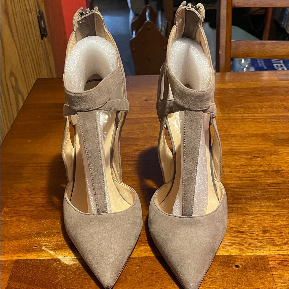 Alejandro Ingelmo Taupe Heels
